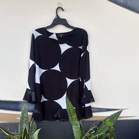 Alfani Black and White Circle Pattern Blouse - Picture 1 of 4